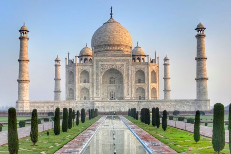 best time to visit Taj Mahal